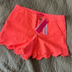NWT Lilly Pulitzer Vibrant Pink Scalloped Shorts size 4